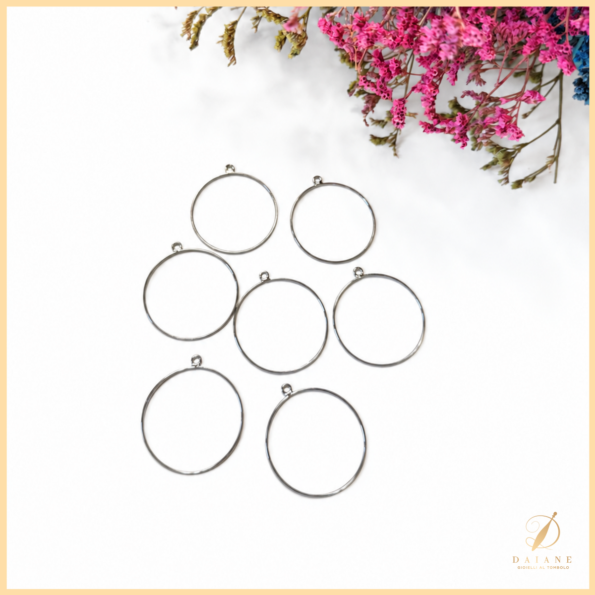 Hoop Shaped Frame for Jewelry