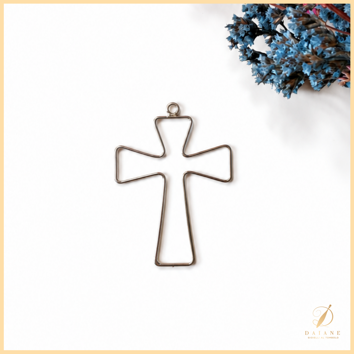 Bobbin Lace Cross-Shaped Jewelry Frame White Gold