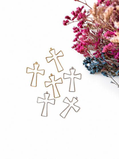 Bobbin Lace Cross-Shaped Jewelry Frame
