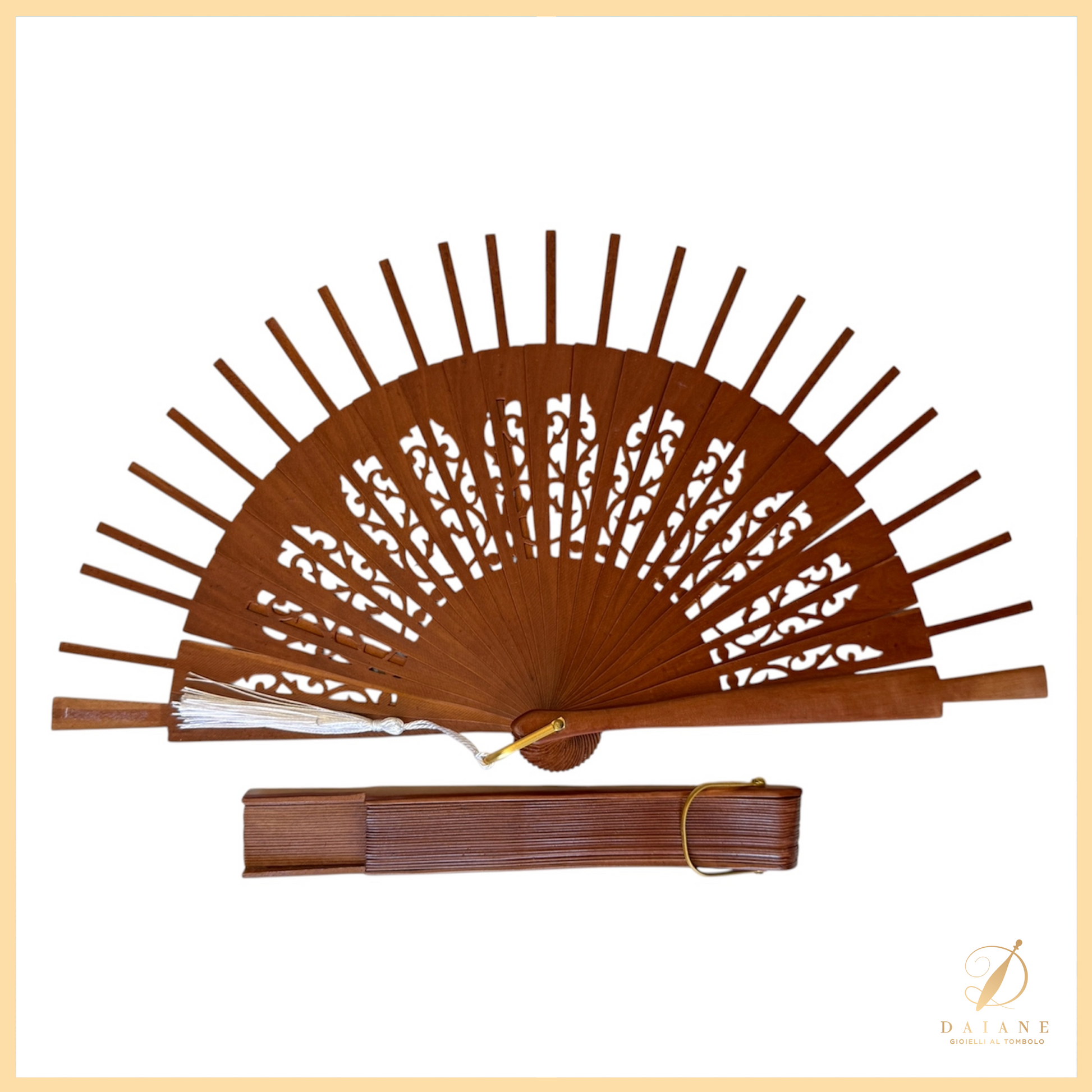 Bobbin Lace Decorated Wooden Fan Diva Pero Wood